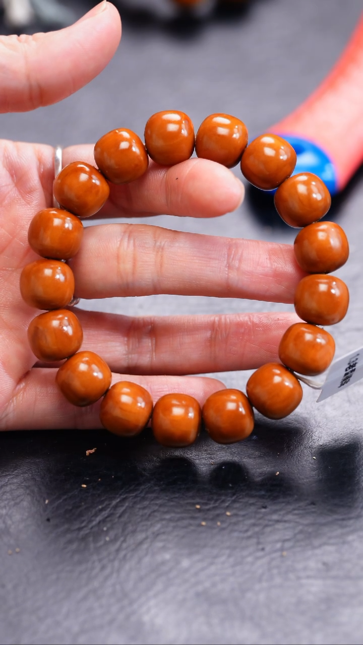 【闪购商品】橄榄核吊坠橄榄核