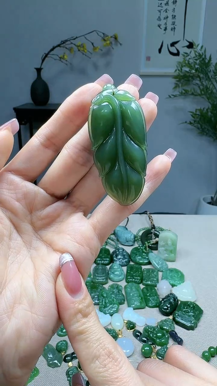 未镶嵌和田玉挂件1