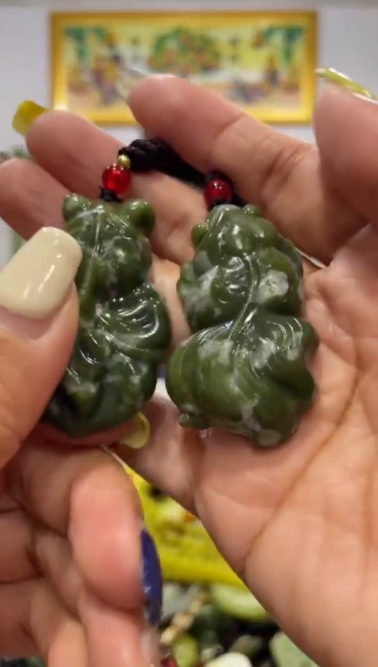 未镶嵌岫玉吊坠多样性发货发其中一件
