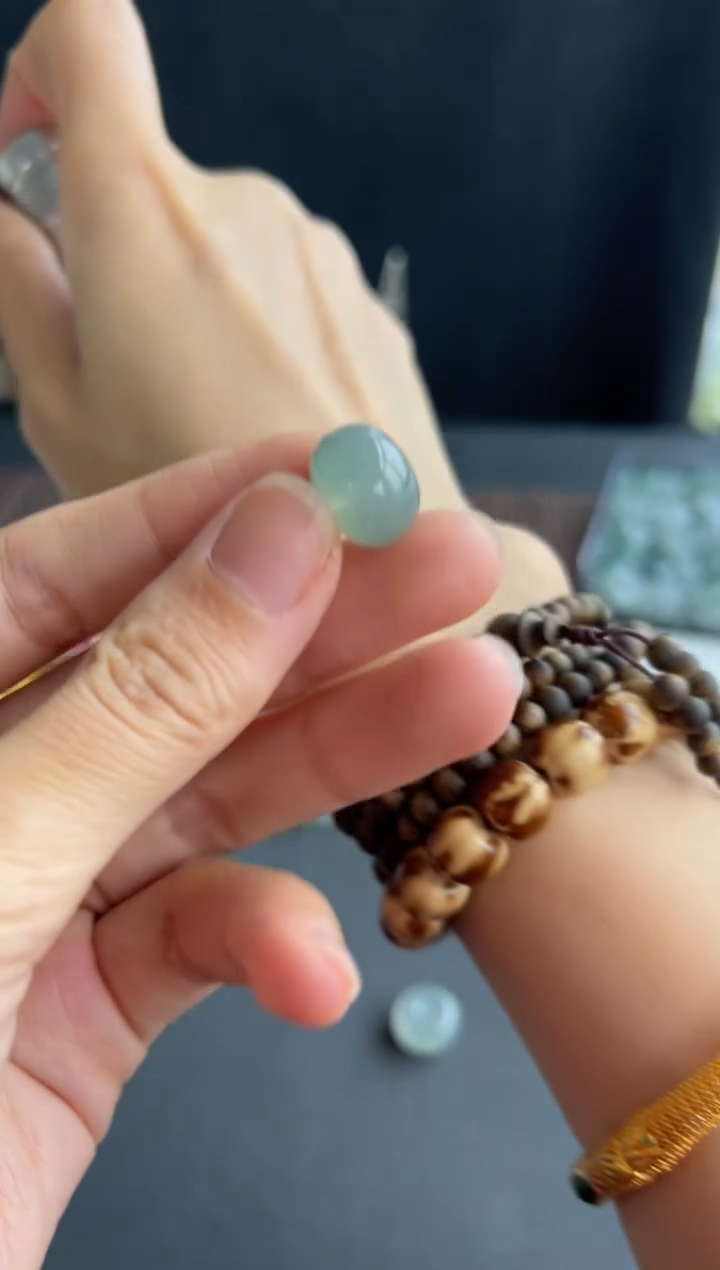 翡翠未镶嵌颈饰304买断