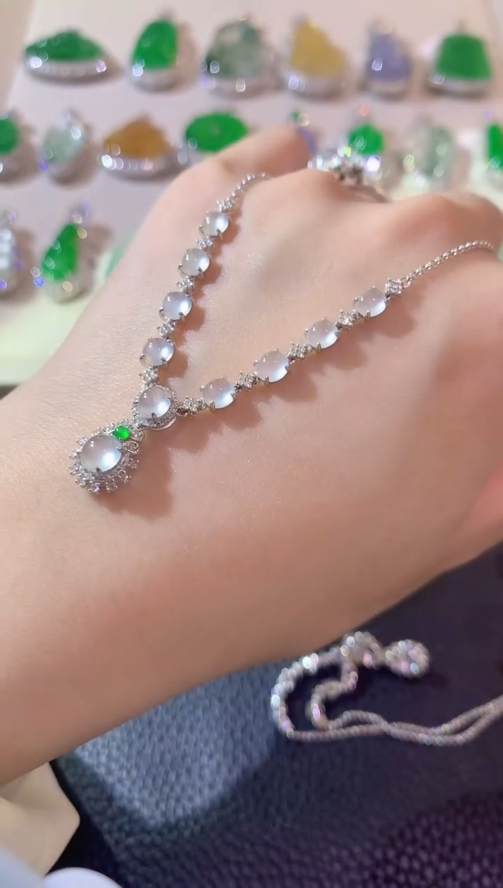 【闪购商品】翡翠套链18K金镶嵌C93多样性发一件