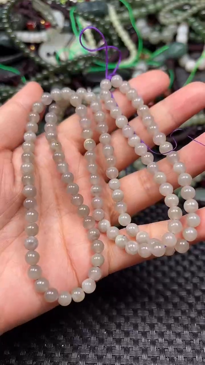 和田玉未镶嵌颈饰1