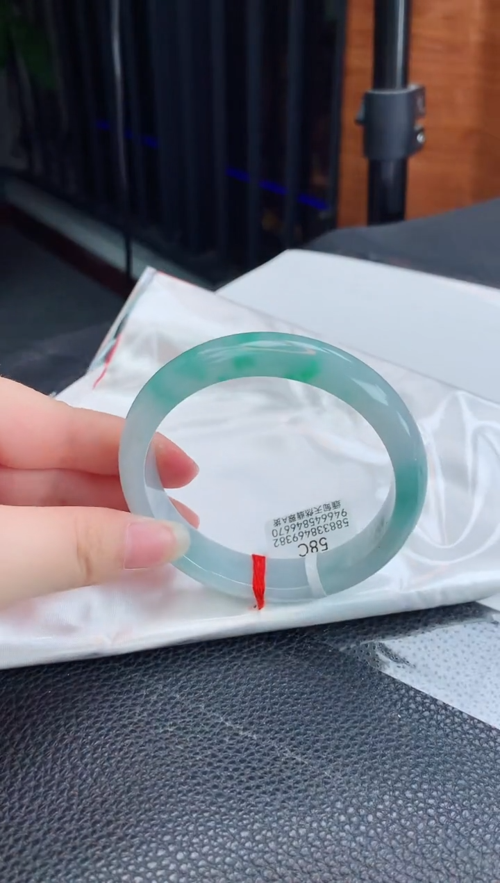 【闪购商品】翡翠手镯未镶嵌缅甸天然翡翠A货手镯