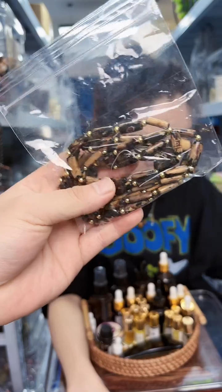 木小六随形单圈手串