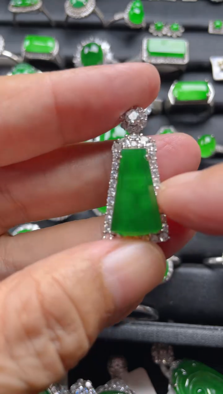 颈饰银S925镶嵌翡翠翡翠