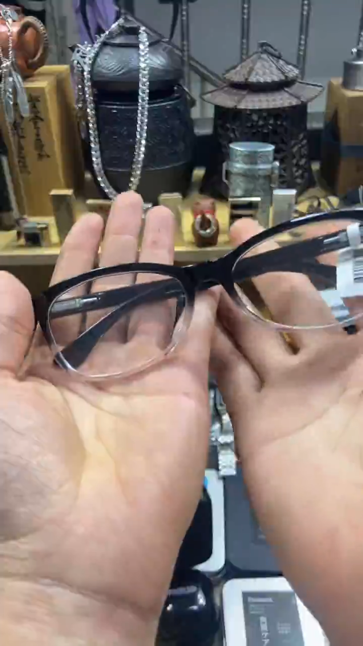 瓷片闪购商品  如图所示