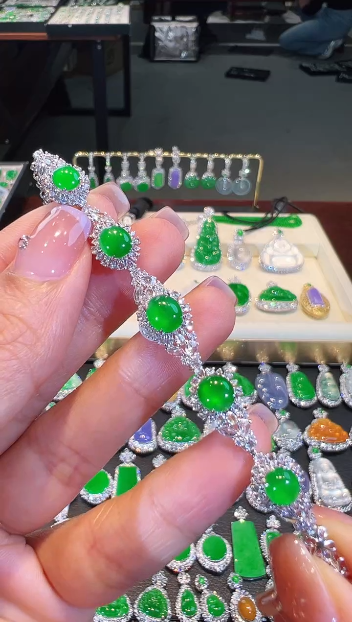 【闪购商品】翡翠手链18K金镶嵌翡翠