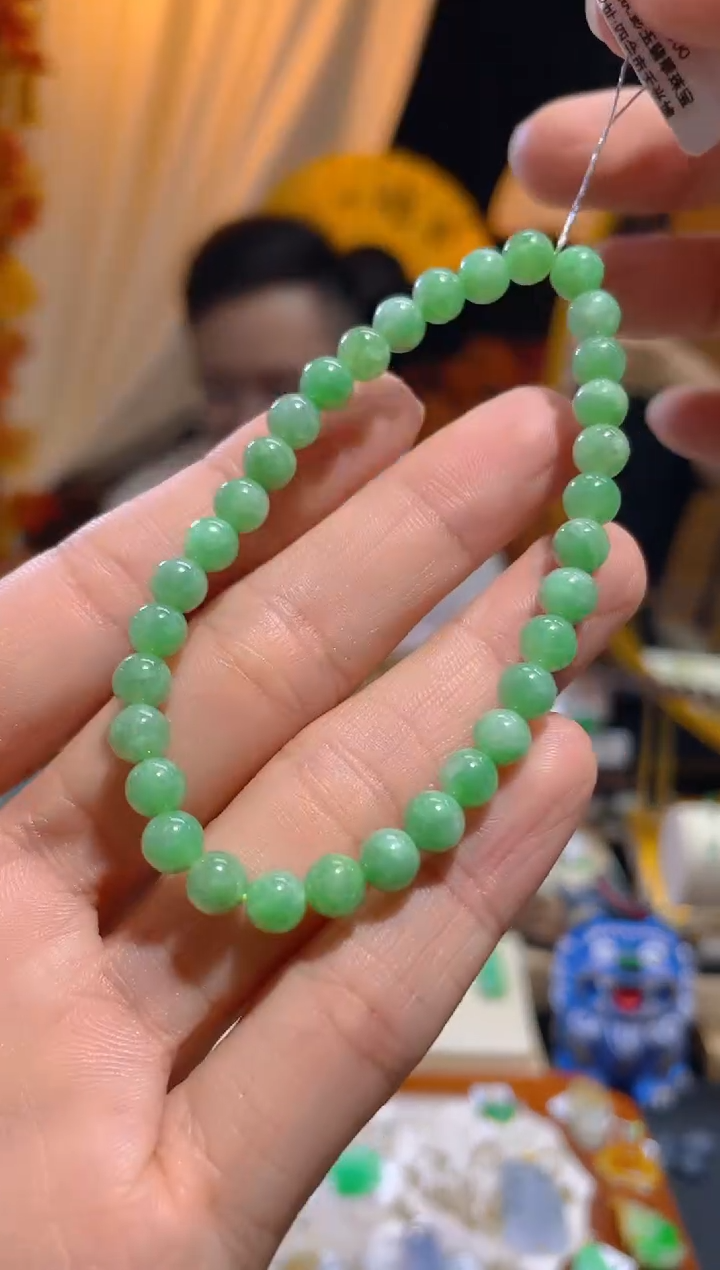 翡翠未镶嵌颈饰手串