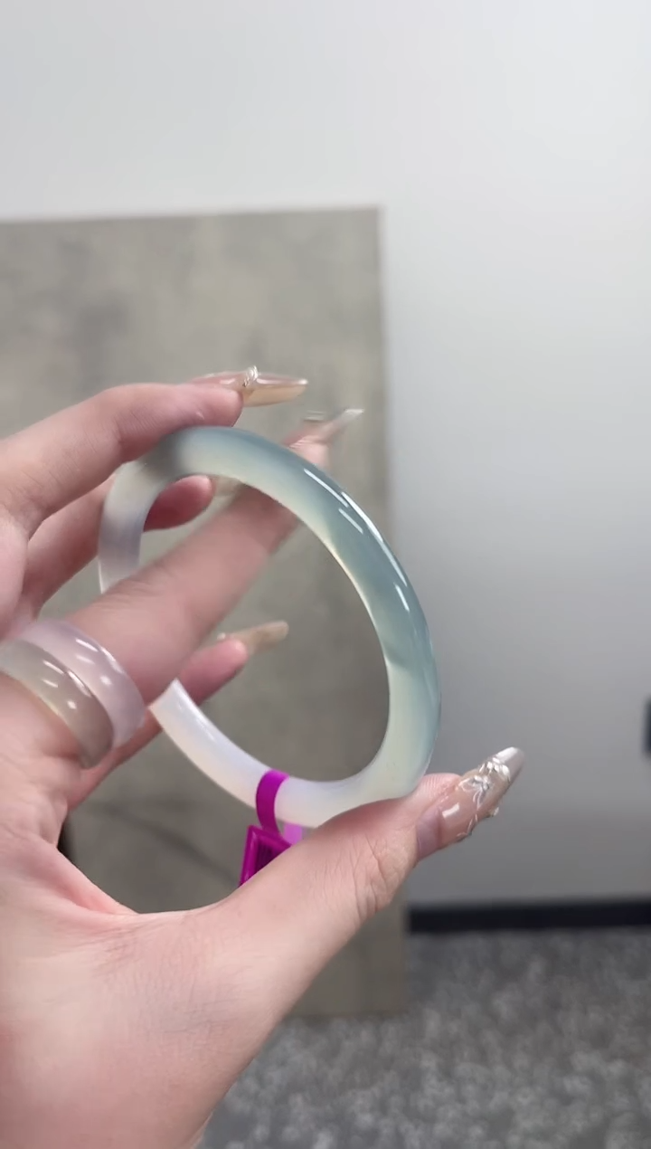 【闪购商品】玛瑙/玉髓手镯未镶嵌59-60圈 需要包容圆条