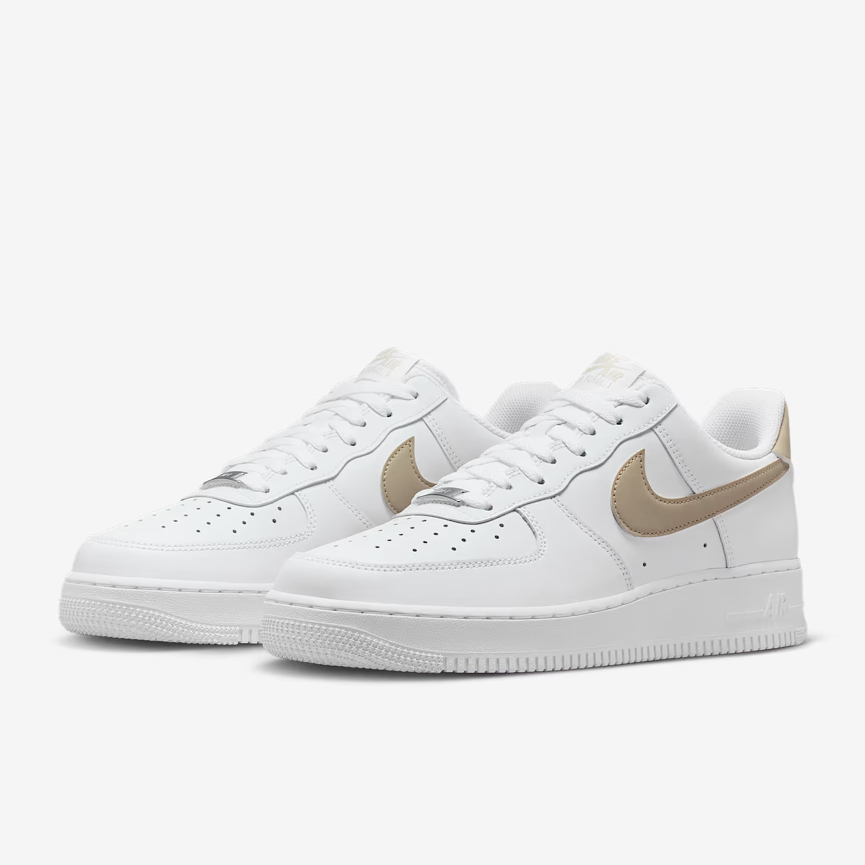 NIKE/耐克白金简约风空军一号男日常通勤板鞋FJ4146-120