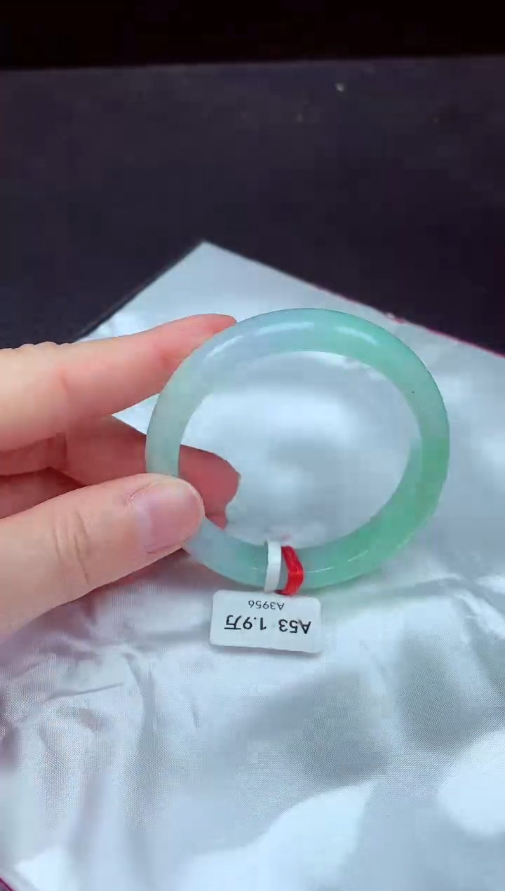 翡翠手镯未镶嵌镯子053+