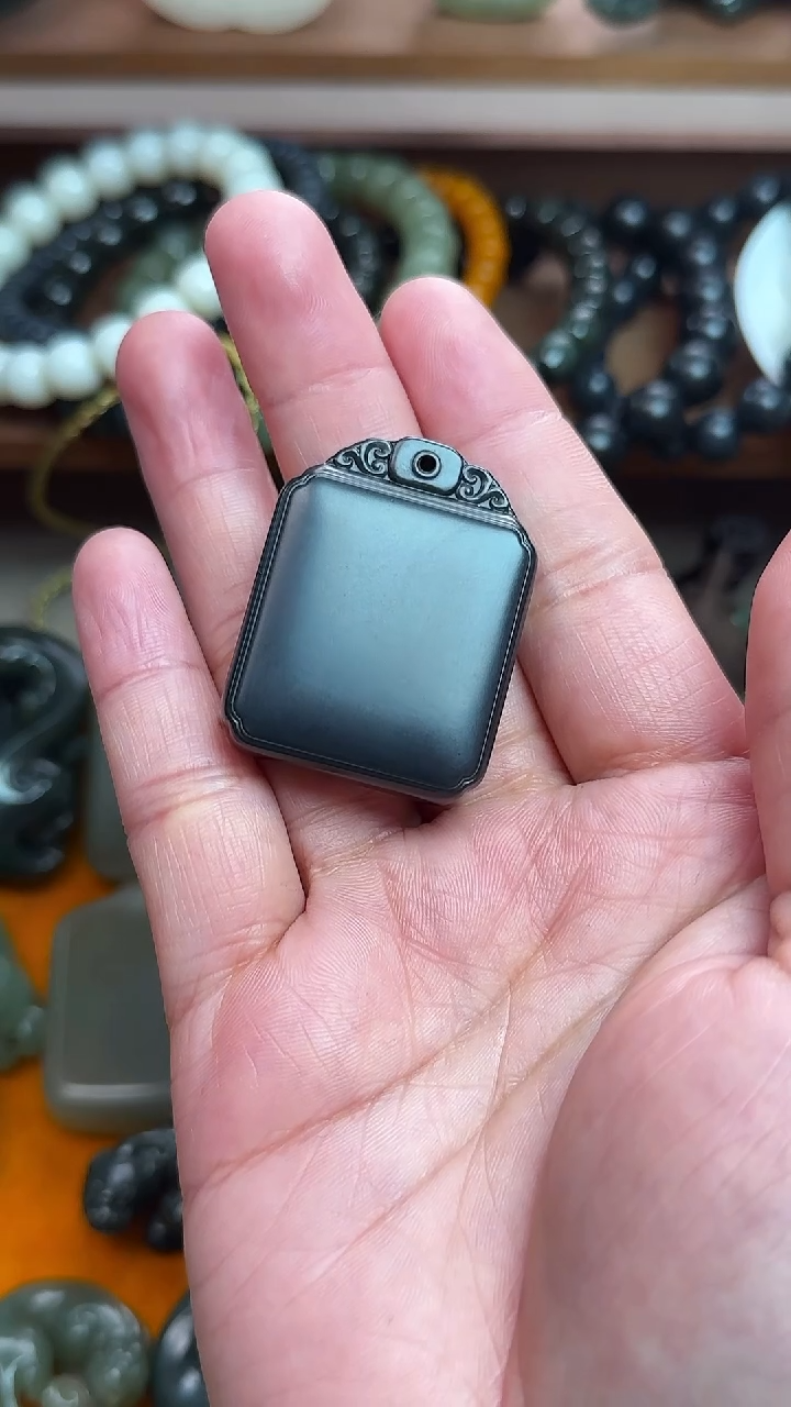 【闪购商品】和田玉吊坠(不含链)未镶嵌无事牌苏工