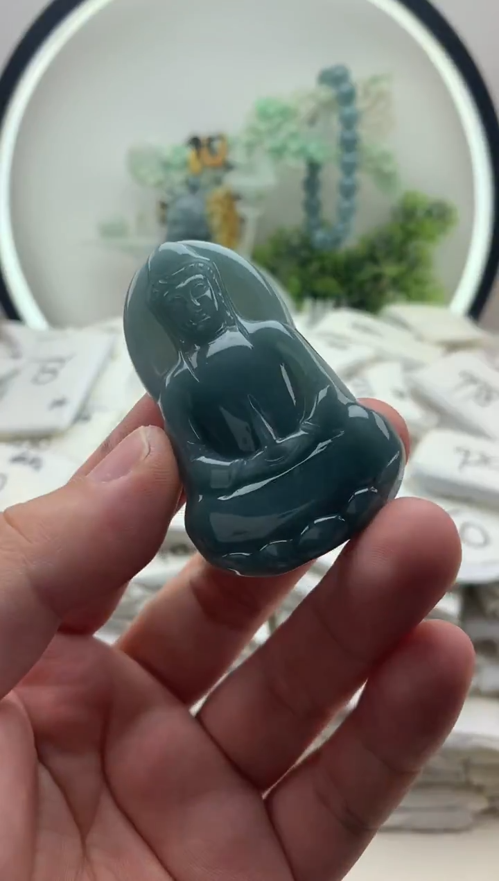 翡翠未镶嵌颈饰挂件