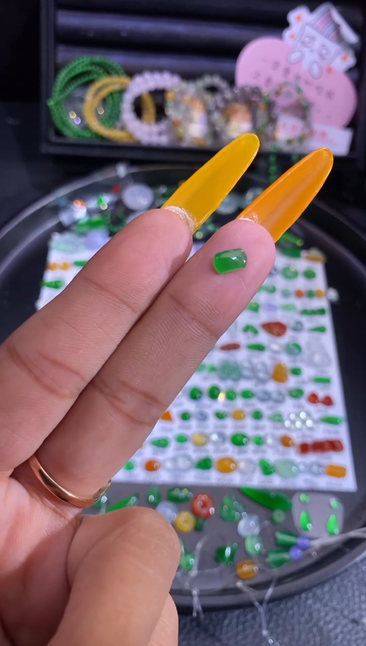 未镶嵌挂件翡翠马鞍
