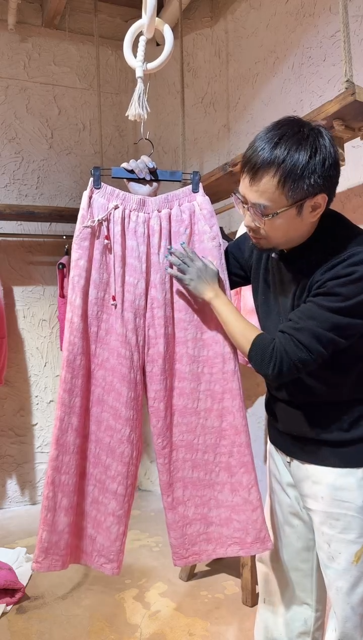粉染织锦提花裤子