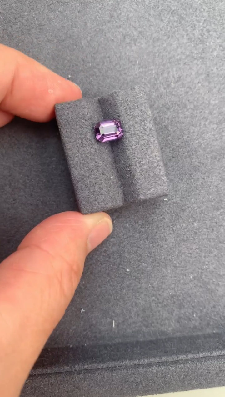 【闪购商品】尖晶石裸石未镶嵌1.4ct  紫尖晶