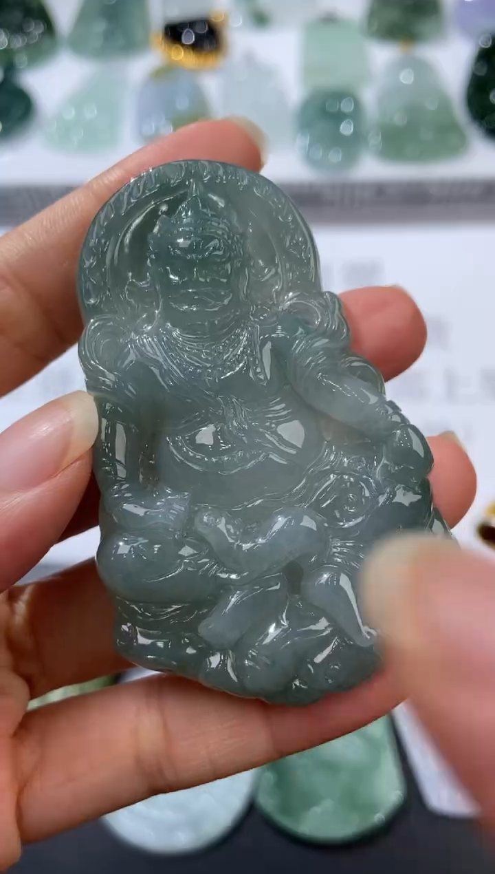 未镶嵌挂件翡翠379623  多人