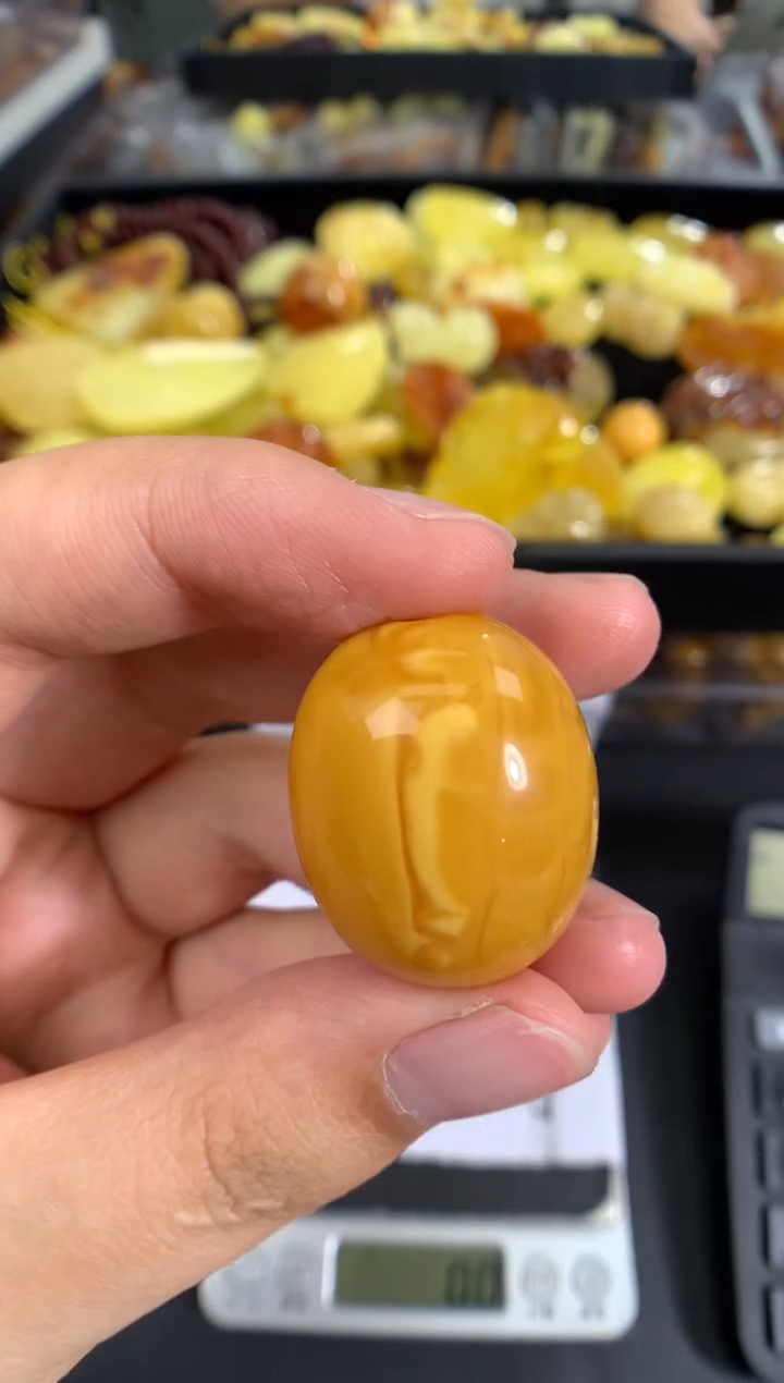 蜜蜡未镶嵌珠宝奇石1