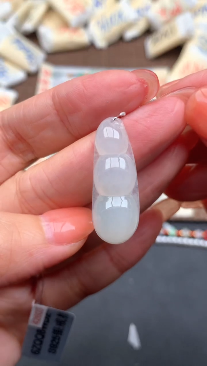未镶嵌挂件翡翠1