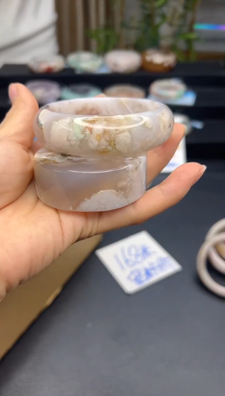 【闪购商品】石英质玉手镯未镶嵌A1191(57圈赠送镯心)