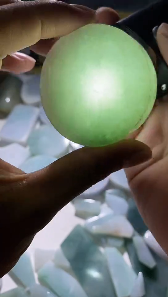 翡翠未镶嵌颈饰翡翠321