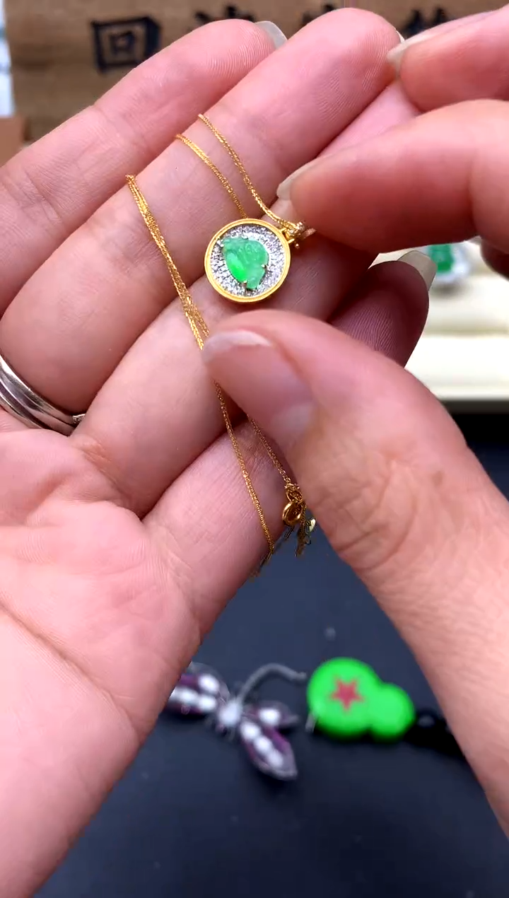 【闪购商品】翡翠颈饰18K金镶嵌370-中国好珍宝