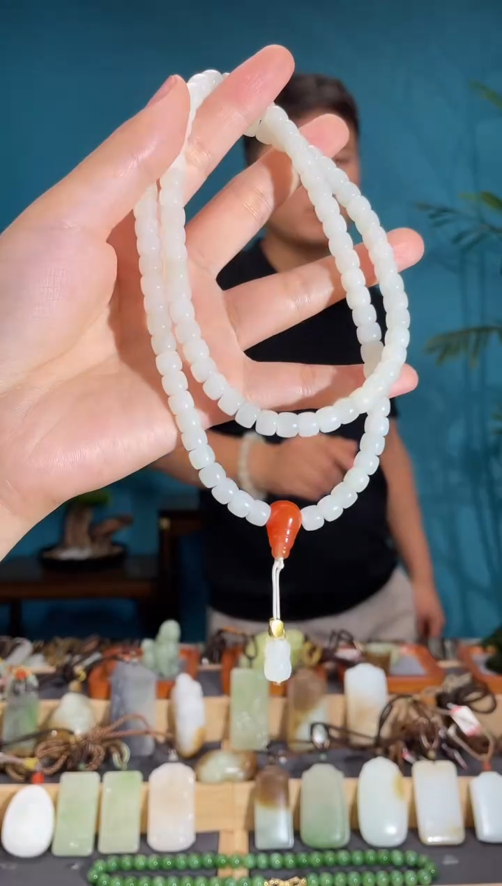 和田玉未镶嵌颈饰1