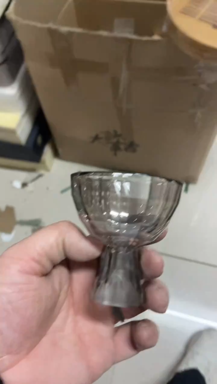 杯子瓷无运费险不带礼盒略有瑕疵有点脏介意勿拍