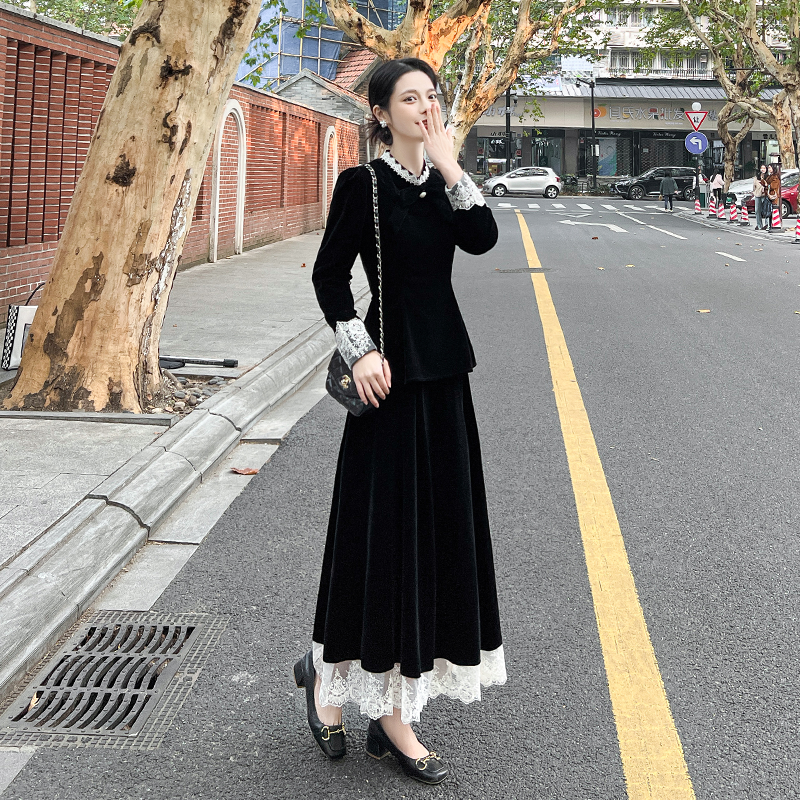 2025秋冬新品连衣裙套装两件套丝绒圆领修身显瘦赫本风高腰气质