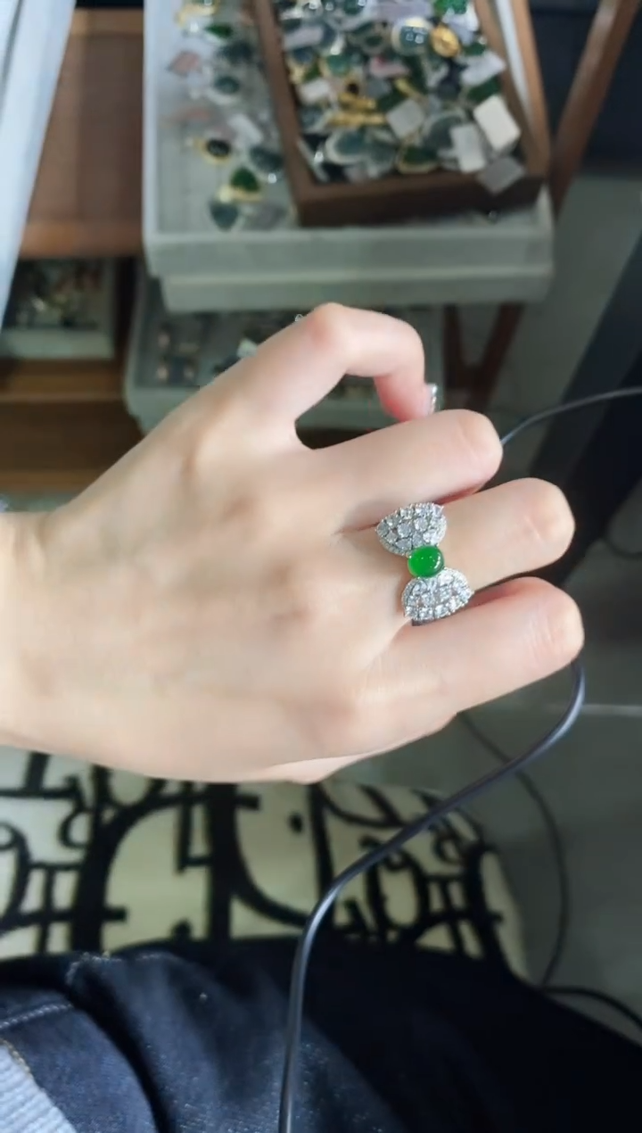 【闪购商品】翡翠戒指银S925镶嵌51511