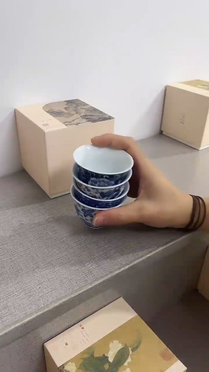 景德镇高温瓷一套铃铛杯