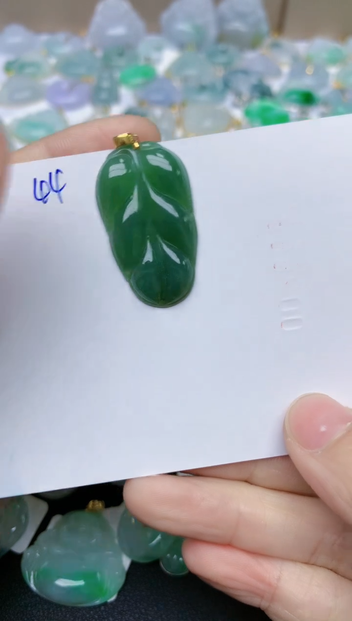 【闪购商品】翡翠颈饰18K金镶嵌天然翡翠A货    