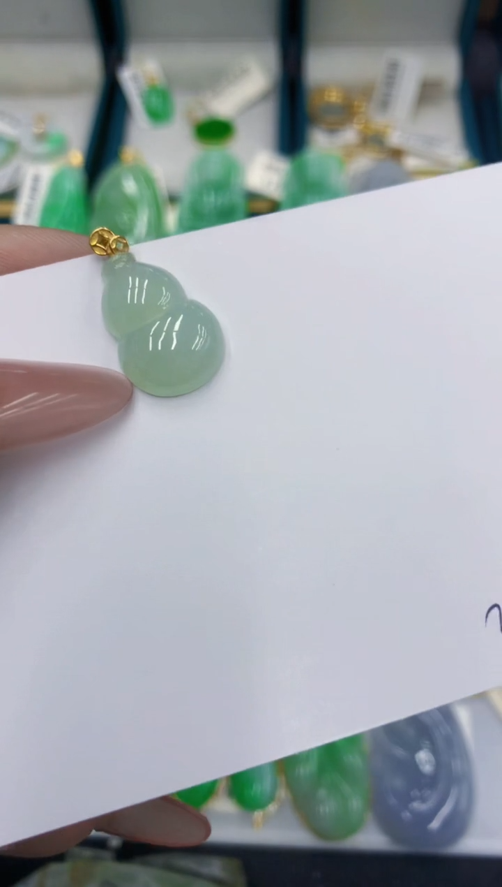 颈饰18K金镶嵌翡翠11111