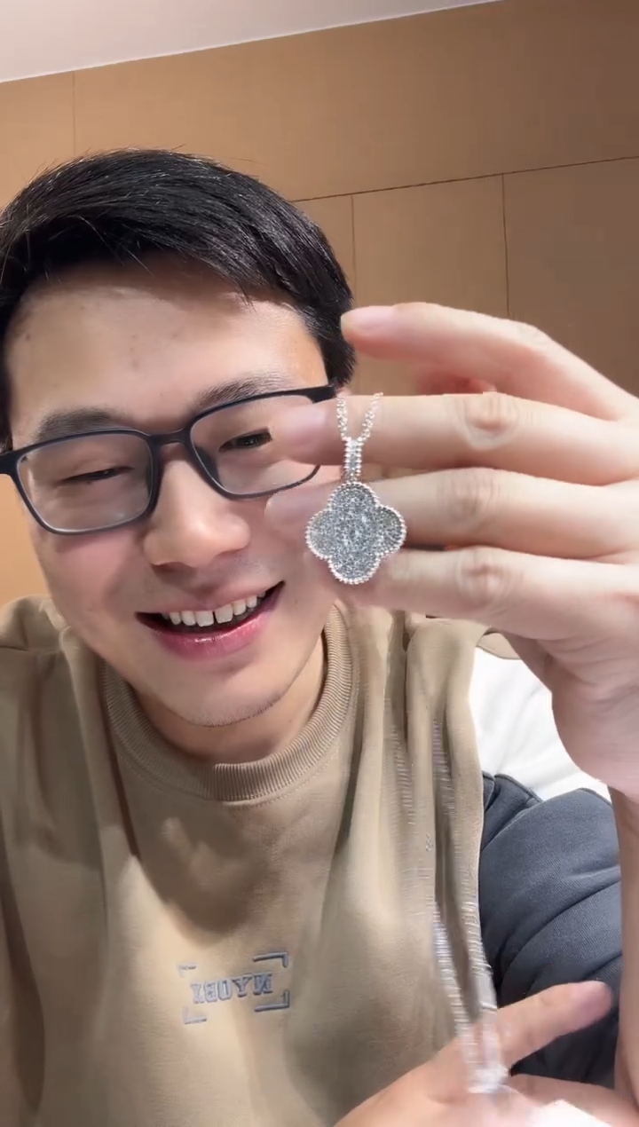 【闪购商品】钻石套链18K金镶嵌满钻大四叶草套链TG