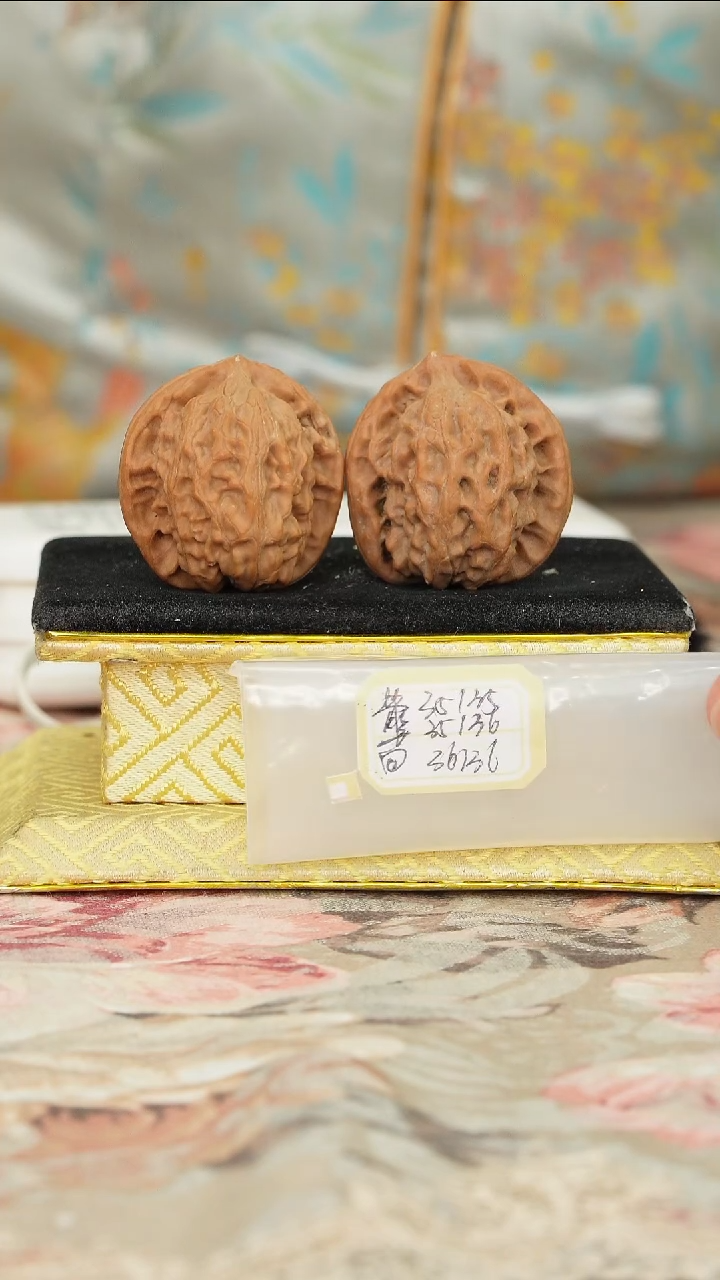 【闪购商品】文玩核桃把件非嫁接北京