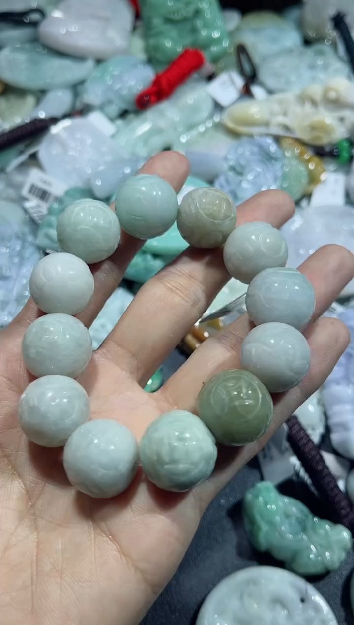 【闪购商品】翡翠颈饰未镶嵌00012882