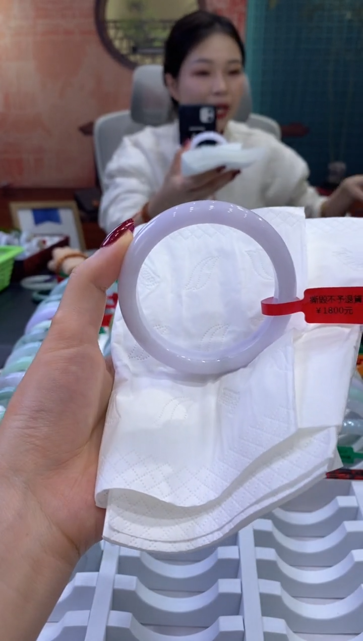 【闪购商品】翡翠手镯未镶嵌多人00998