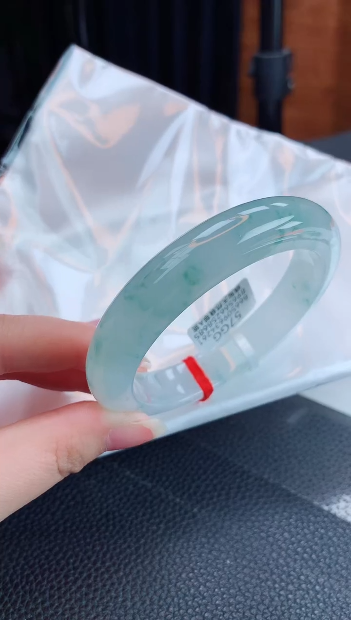 【闪购商品】翡翠手镯未镶嵌缅甸天然翡翠A货手镯