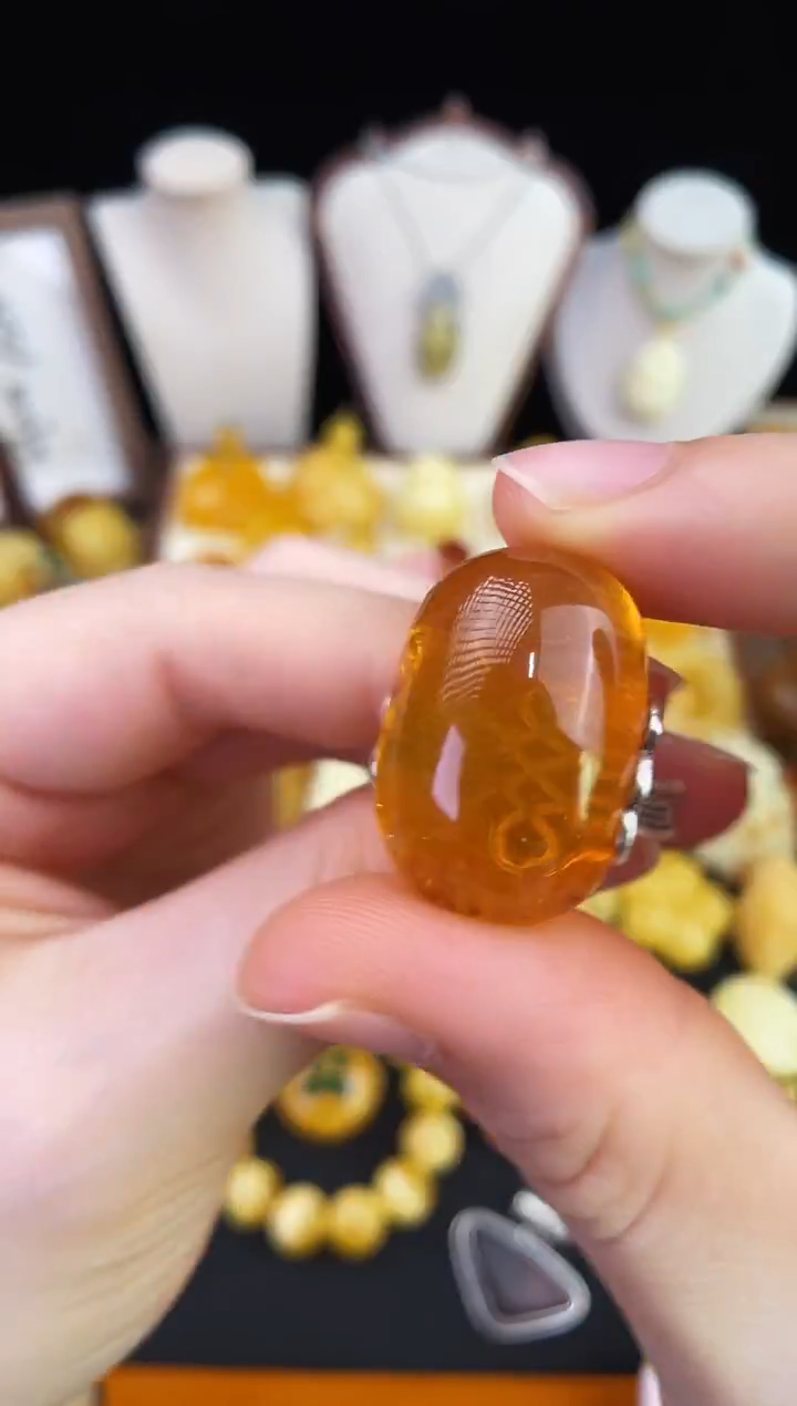 琥珀未镶嵌珠宝奇石柒月