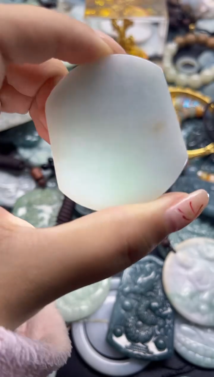 【闪购商品】翡翠颈饰未镶嵌翡翠