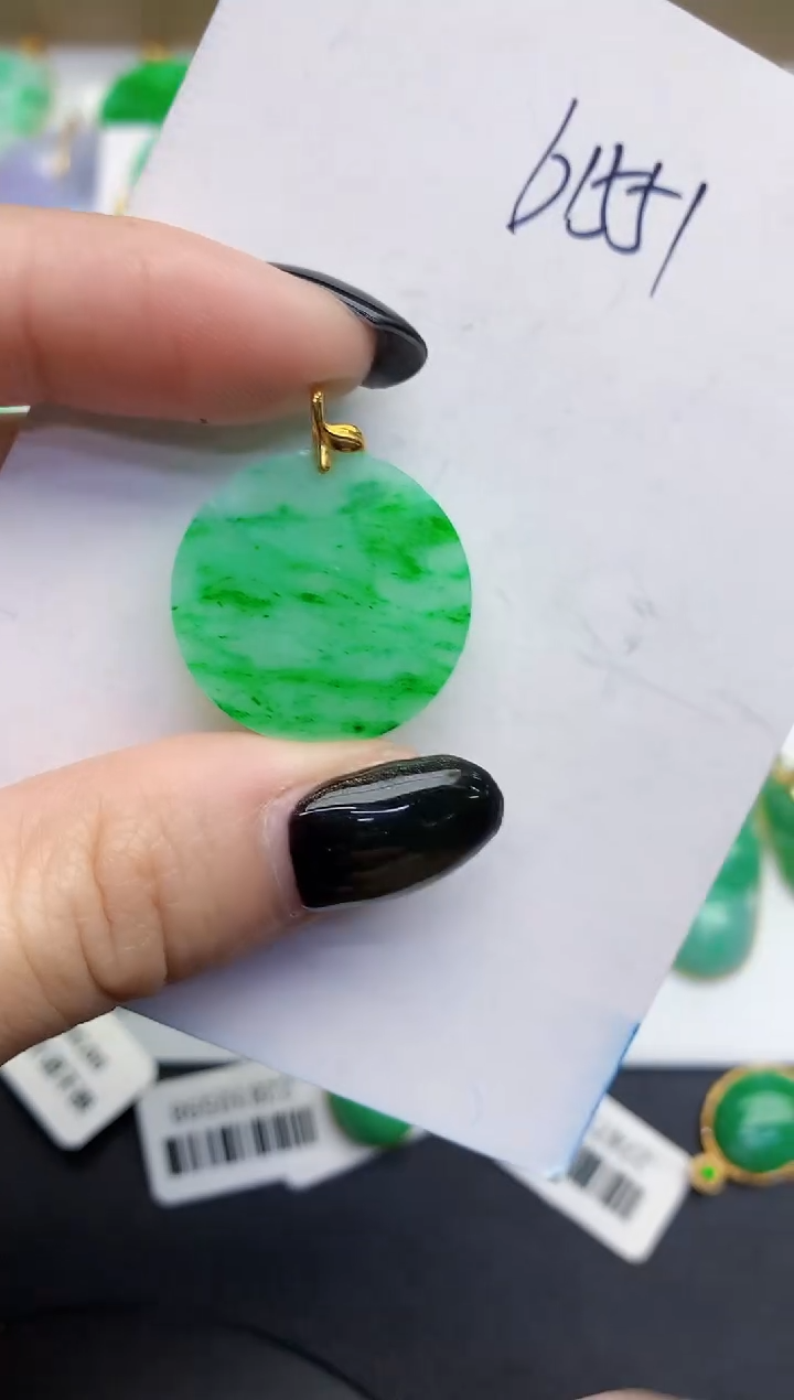 【闪购商品】翡翠颈饰18K金镶嵌0000000000