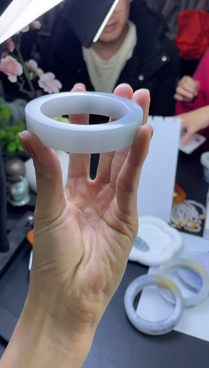 【闪购商品】定制翡翠手镯未镶嵌手镯