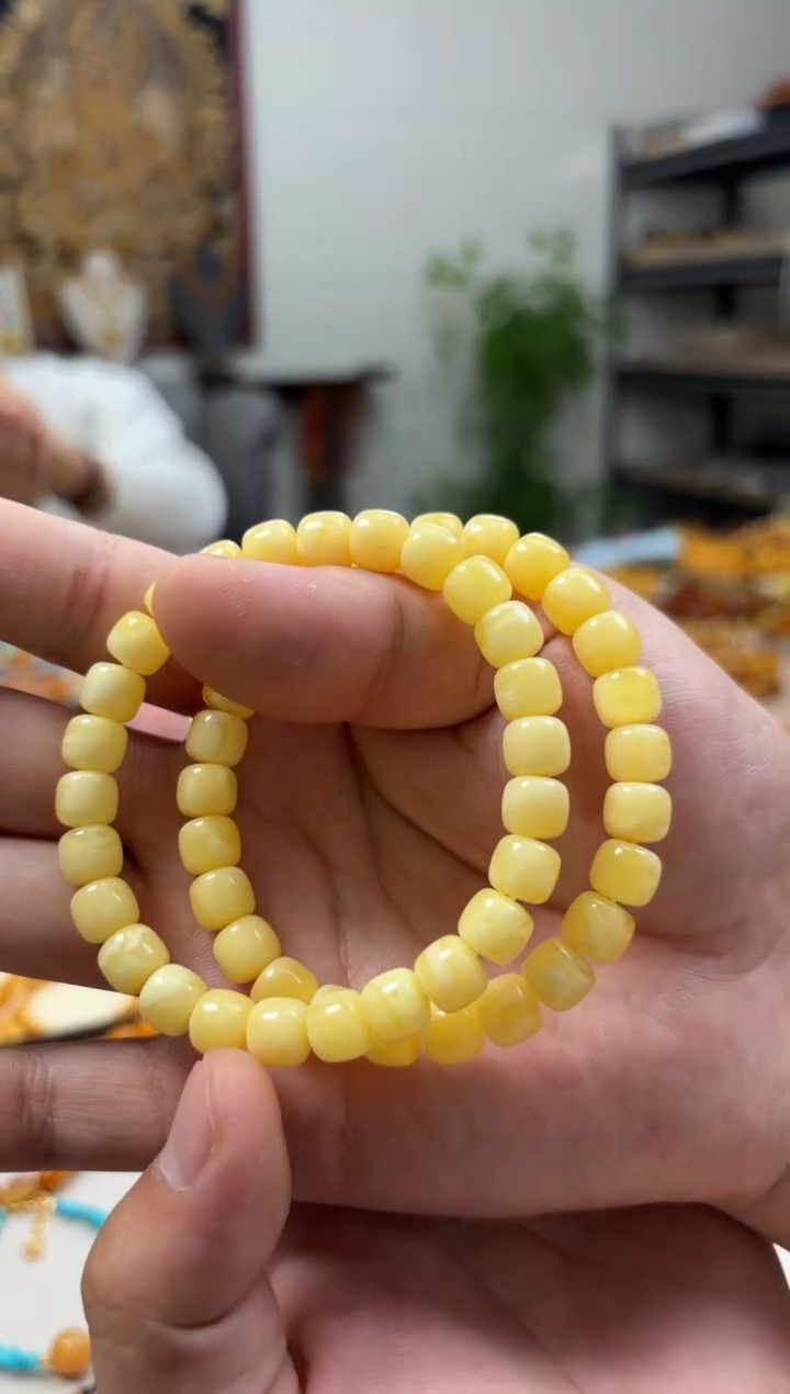 【闪购商品】蜜蜡裸石未镶嵌手串8.5+