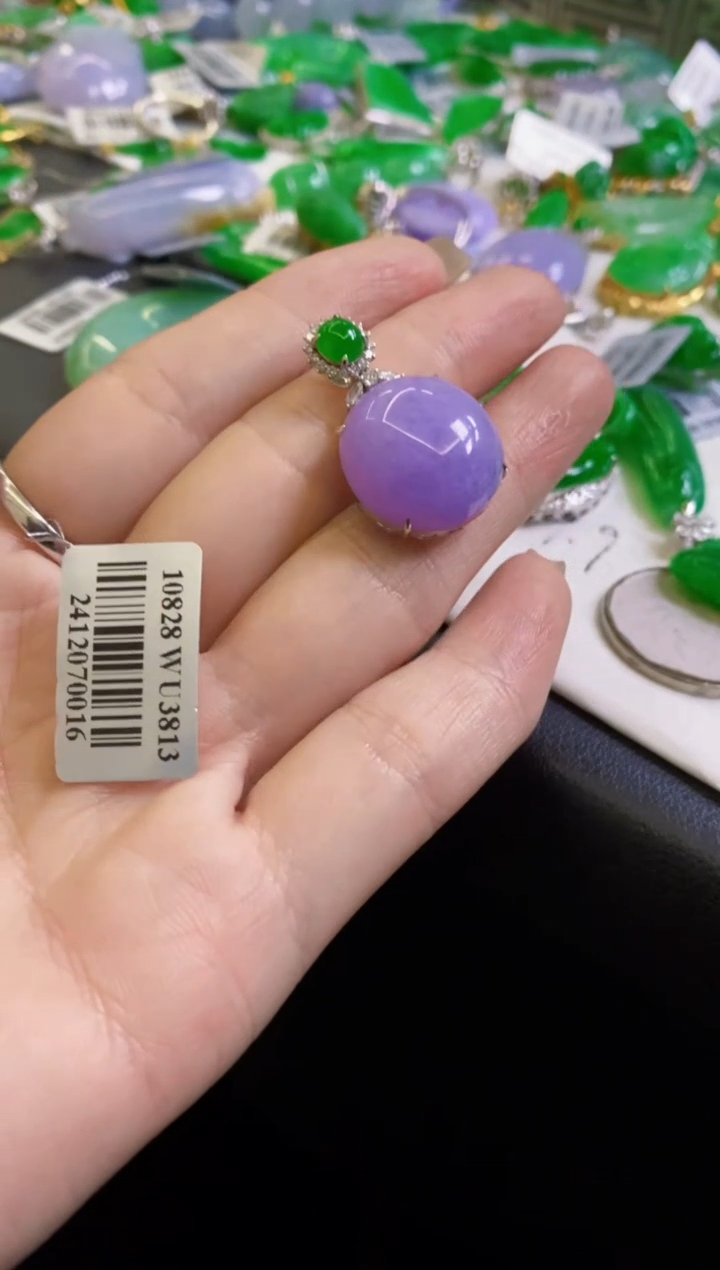 【闪购商品】翡翠颈饰18K金镶嵌吊坠