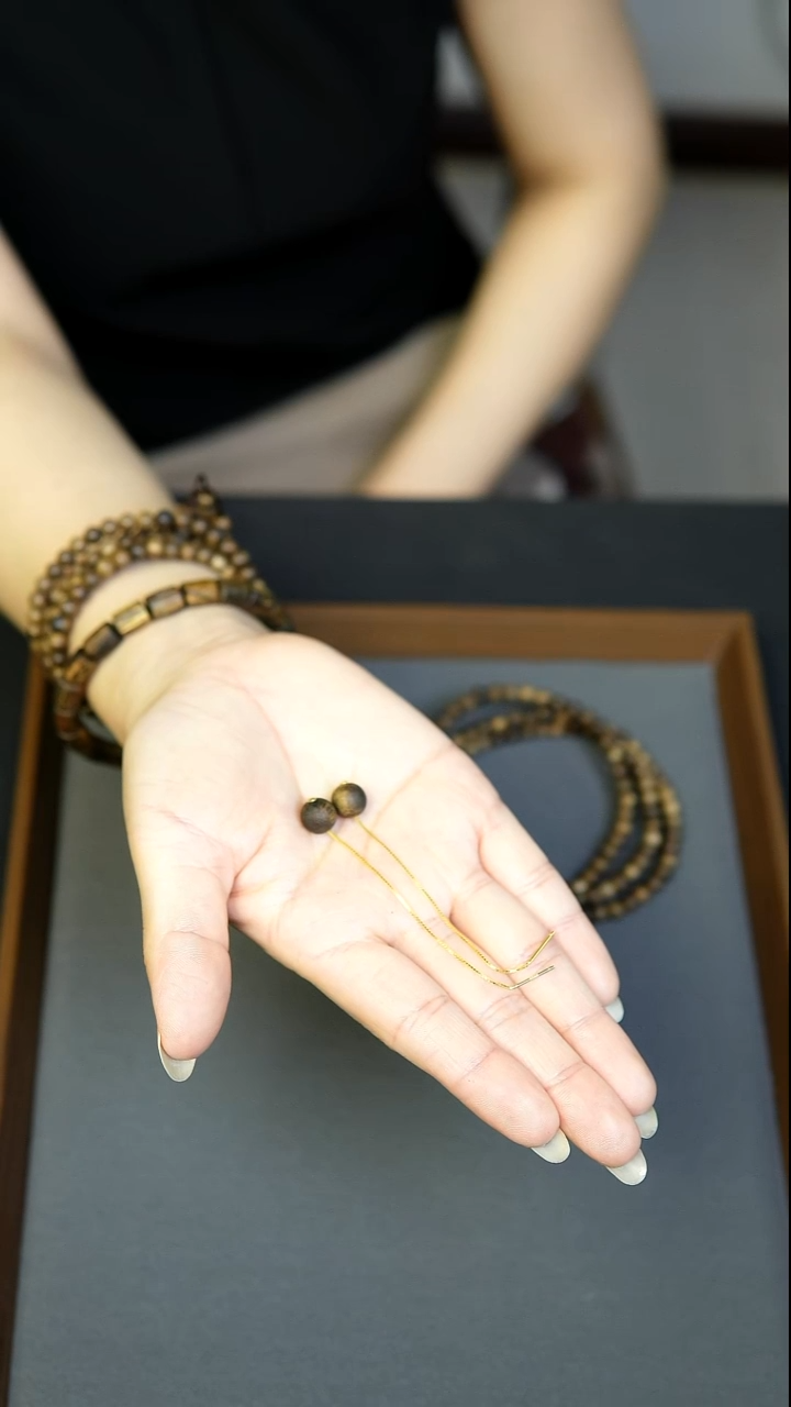沉香手串海南莺歌绿奇8mm圆珠耳线一对