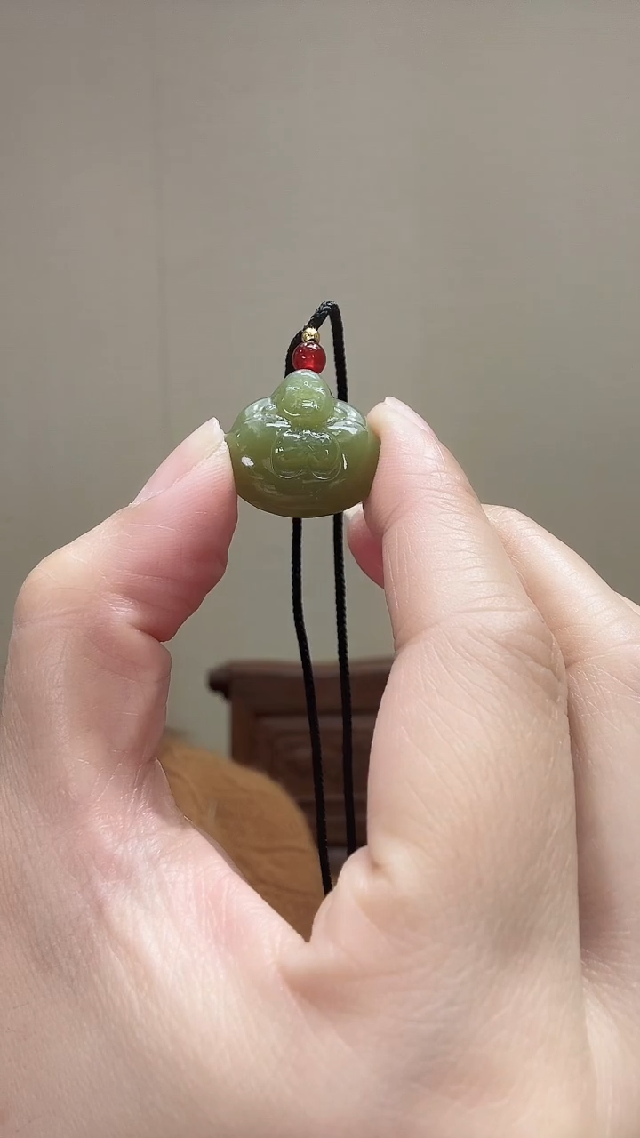 颈饰未镶嵌和田玉青黄口抱抱佛21mm