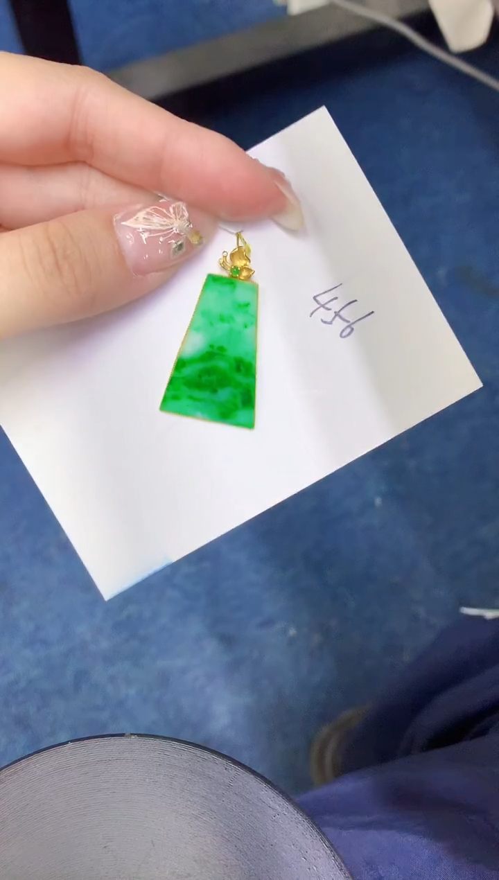 【闪购商品】翡翠颈饰18K金镶嵌00000000000