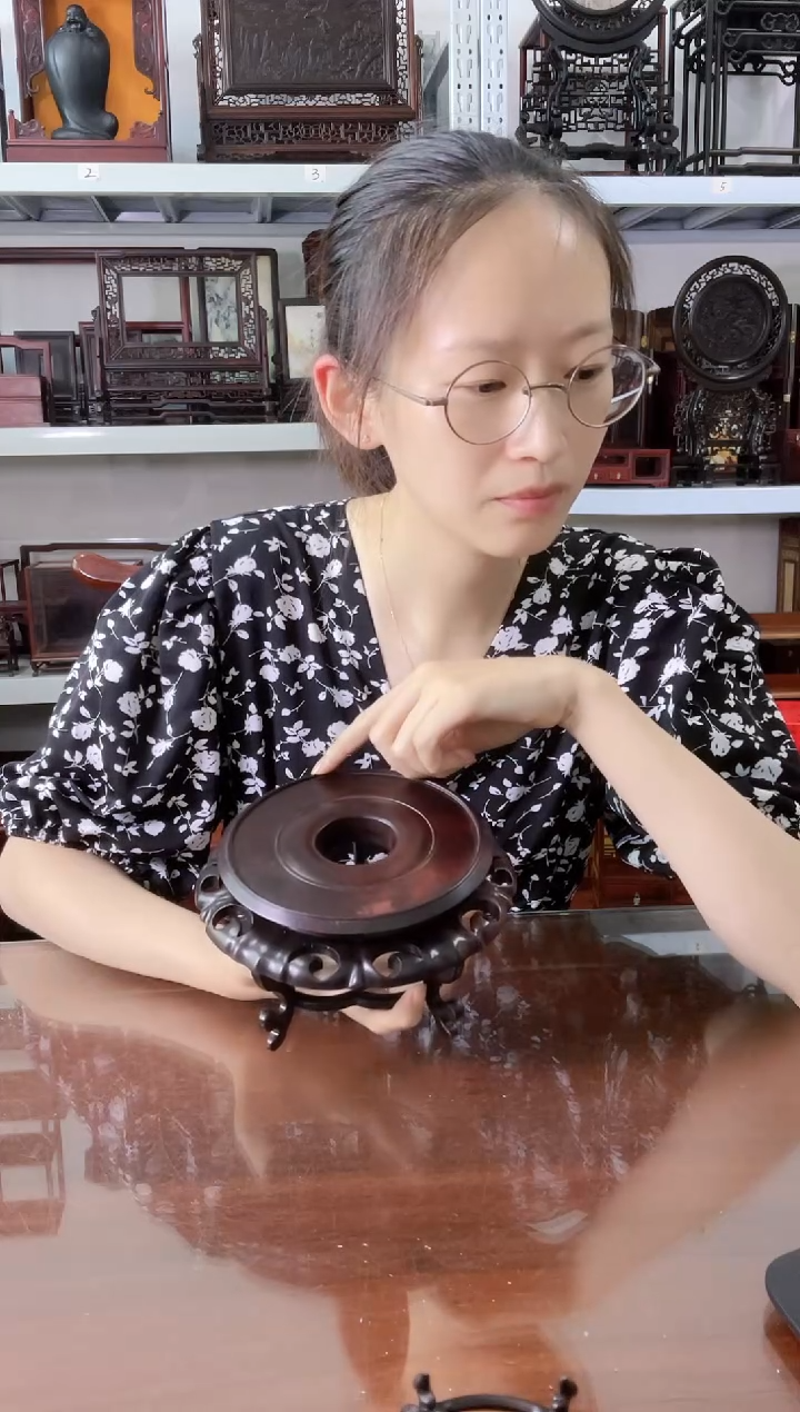 卢氏黑黄檀（大叶紫檀）香几直径13*9     90