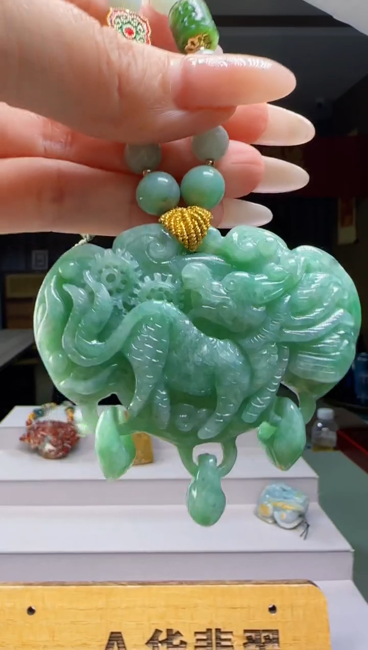 翡翠未镶嵌颈饰YJ@@960Q3J17925