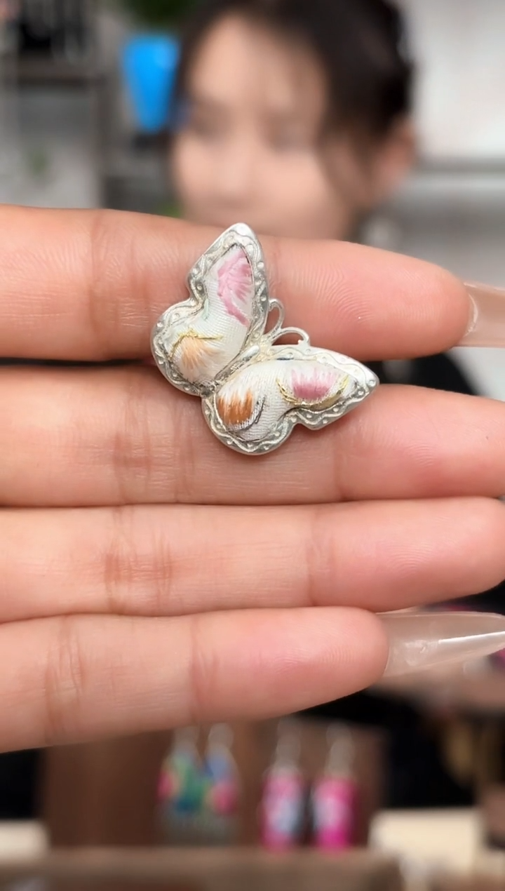 【闪购商品】织绣织绣民族风老绣饰品179